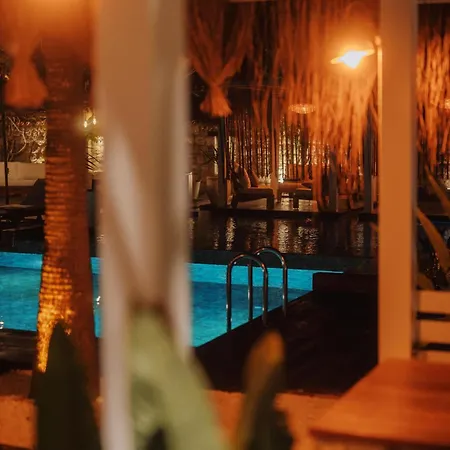 Bed & Breakfast Cadde75 Alacati *