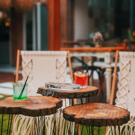 Cadde75 Alaçatı Couette-café